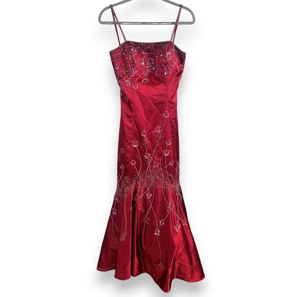 Lenovia mermaid style beaded formal dress - Picture 1 of 5